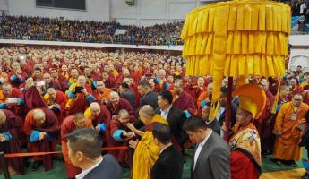 На учения далай-ламы в монголии прибыли тысячи буддистов